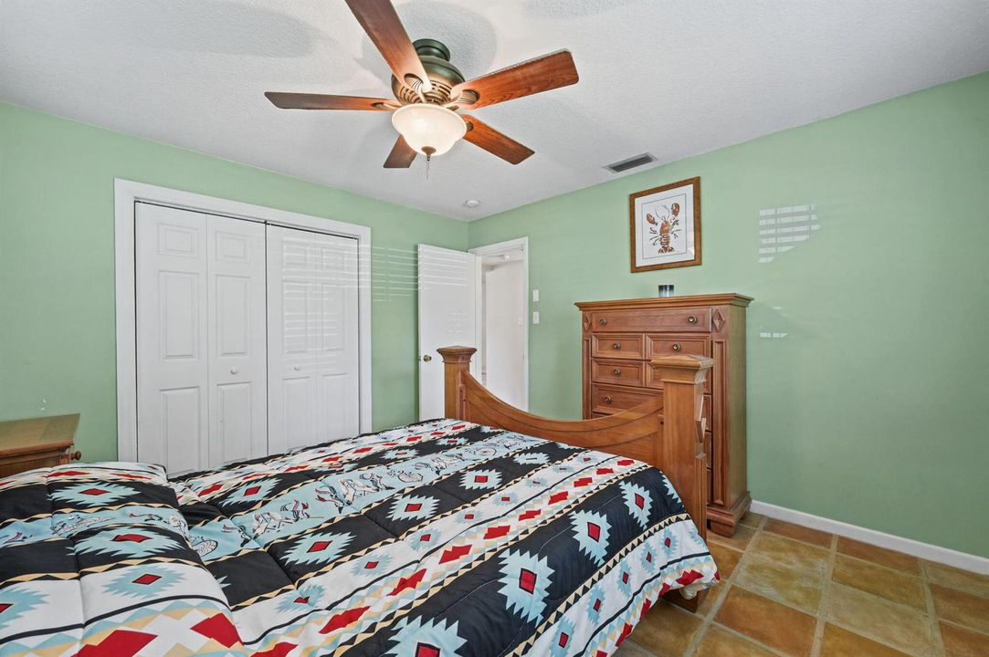 6-web-or-mls-Bedroom_2-3