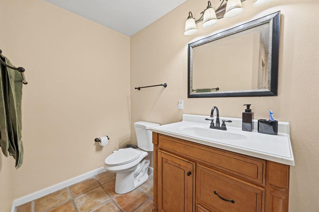55-web-or-mls-Main Bathroom_2