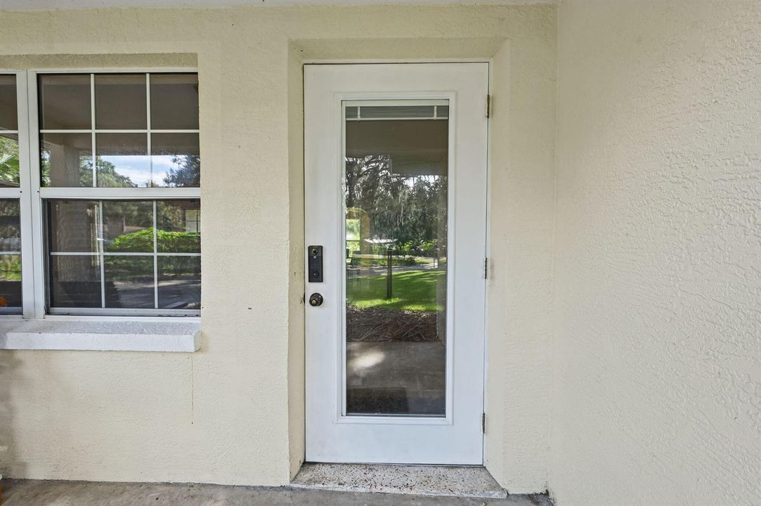 37-web-or-mls-Front Porch_1
