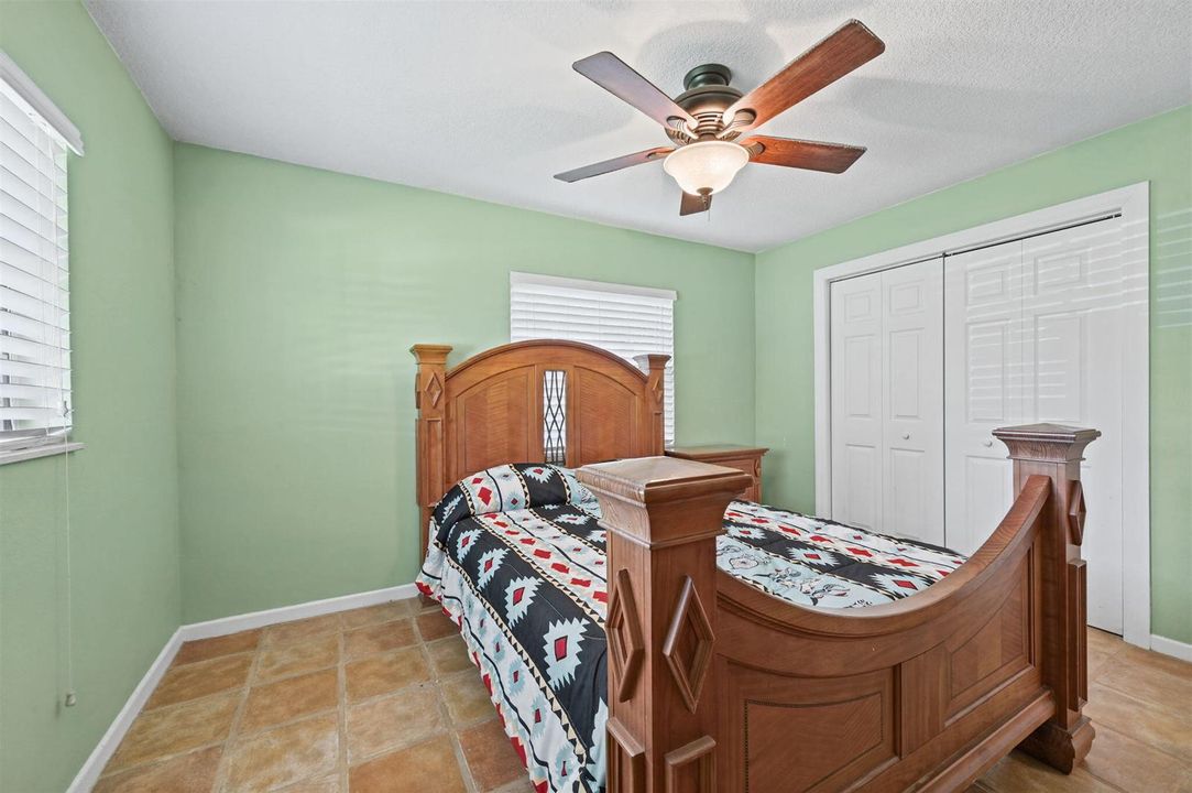 5-web-or-mls-Bedroom_2-2