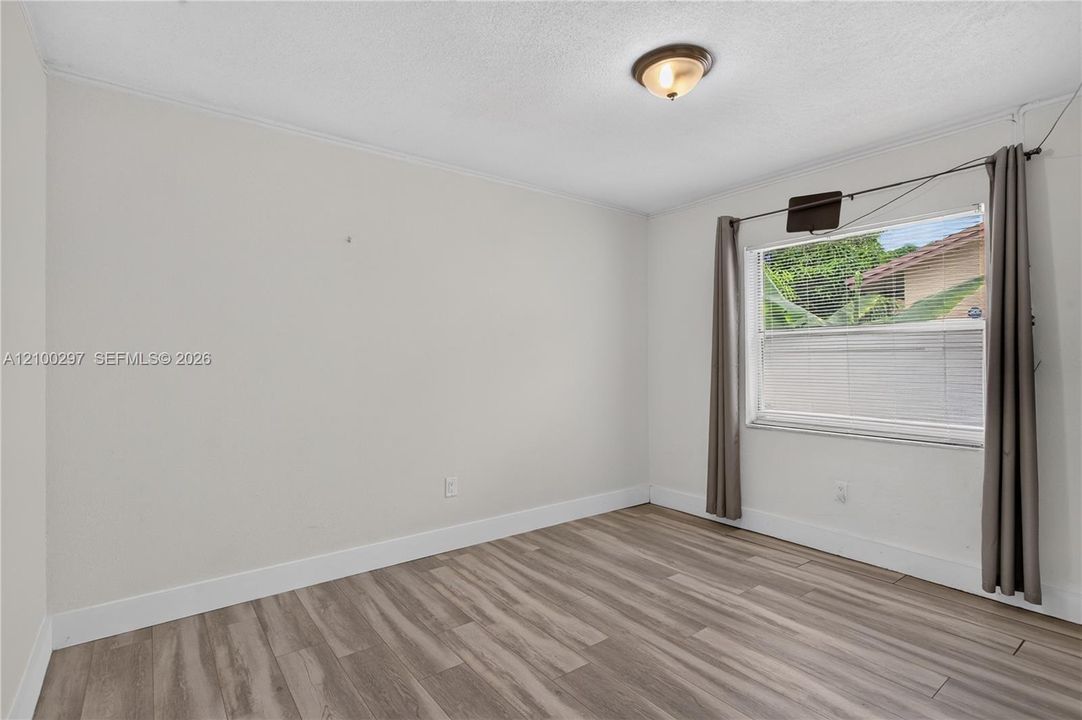 For Sale: $479,000 (3 beds, 2 baths, 1383 Square Feet)