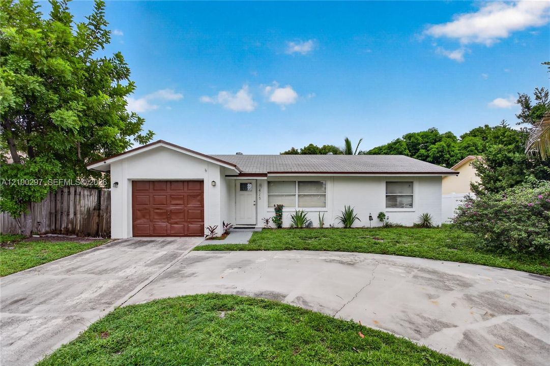 For Sale: $479,000 (3 beds, 2 baths, 1383 Square Feet)