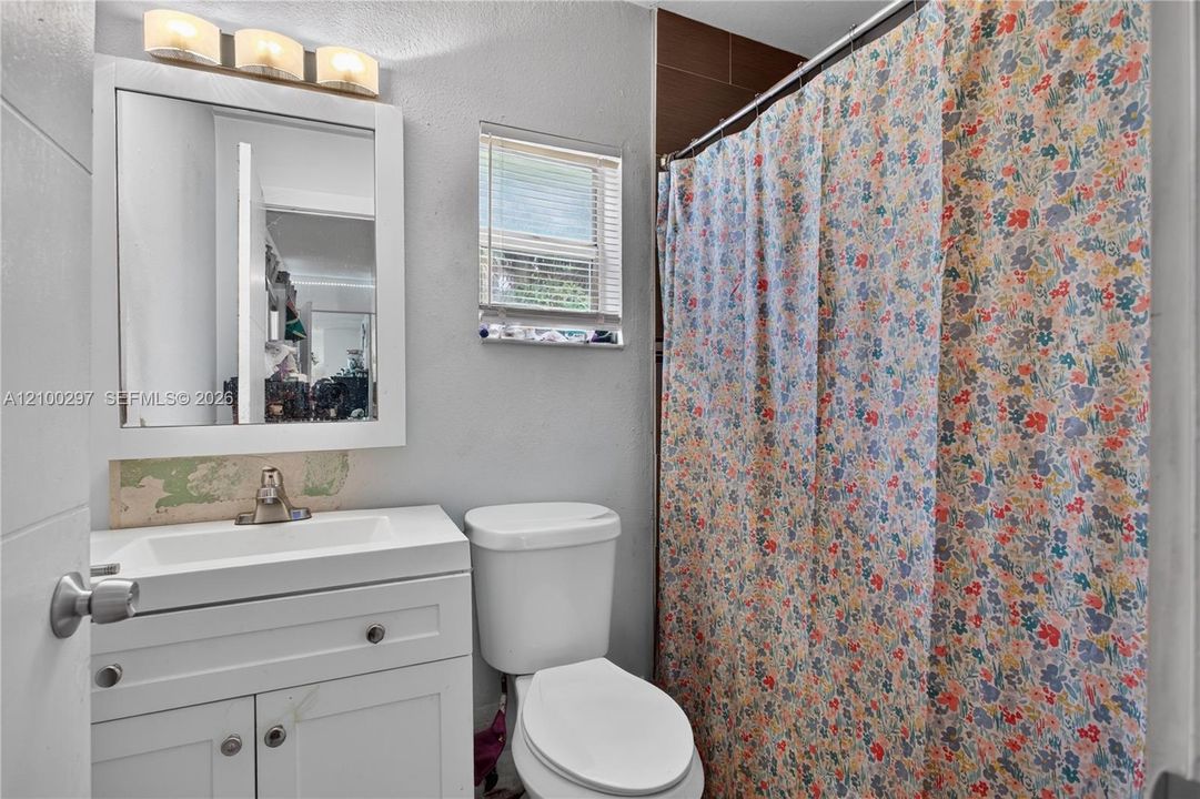 For Sale: $479,000 (3 beds, 2 baths, 1383 Square Feet)