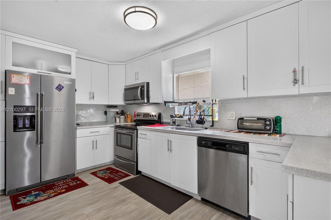 For Sale: $479,000 (3 beds, 2 baths, 1383 Square Feet)