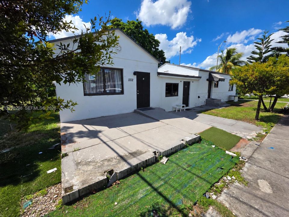 For Sale: $699,999 (0 beds, 0 baths, 2195 Square Feet)