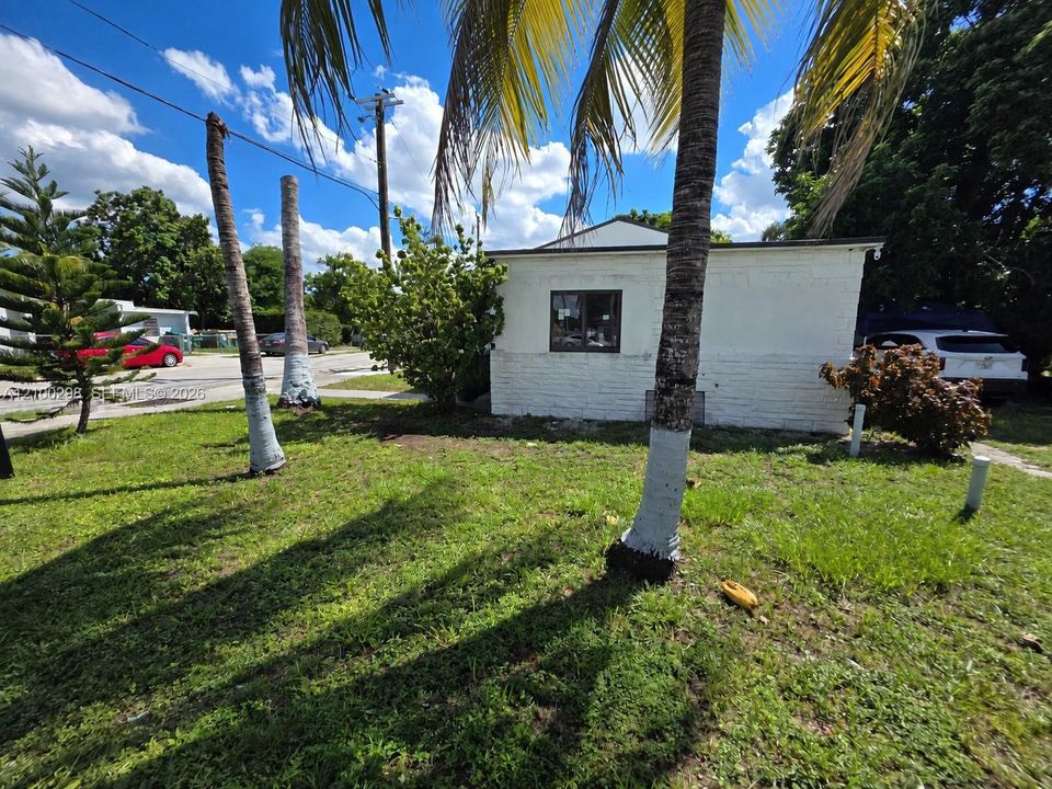 For Sale: $699,999 (0 beds, 0 baths, 2195 Square Feet)
