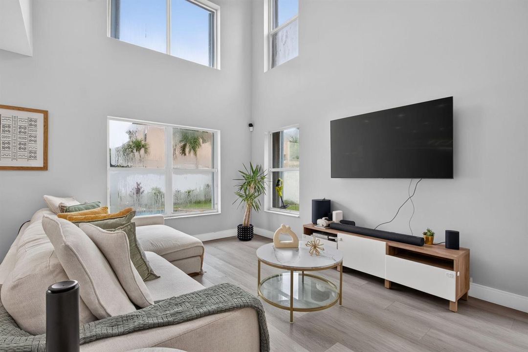 9-web-or-mls-2911-9