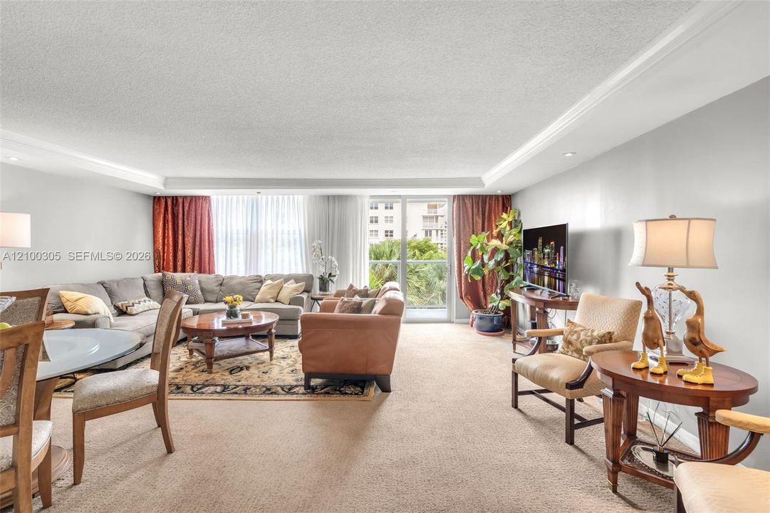 En Venta: $588,000 (2 camas, 2 baños, 1441 Pies cuadrados)