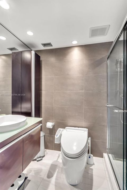 En Venta: $588,000 (2 camas, 2 baños, 1441 Pies cuadrados)