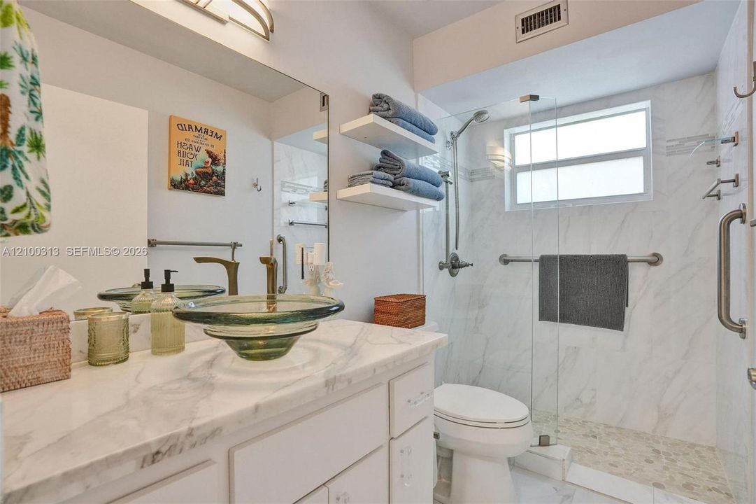 出租: $5,300 (3 贝兹, 2 浴室, 1477 平方英尺)