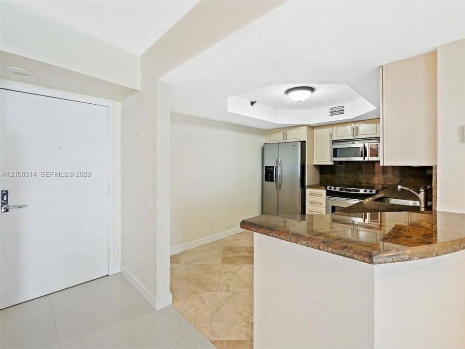 For Rent: $2,800 (1 beds, 1 baths, 857 Square Feet)