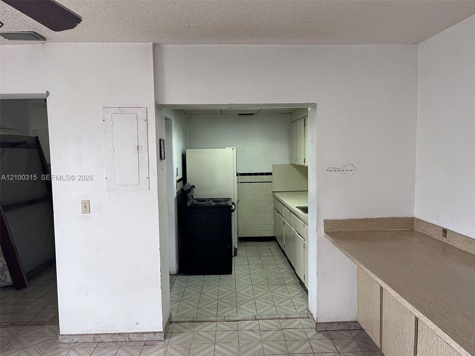 For Sale: $499,000 (3 beds, 1 baths, 1518 Square Feet)