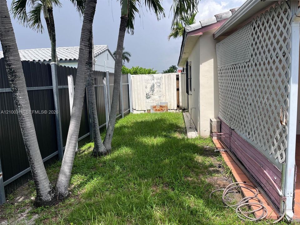 For Sale: $499,000 (3 beds, 1 baths, 1518 Square Feet)