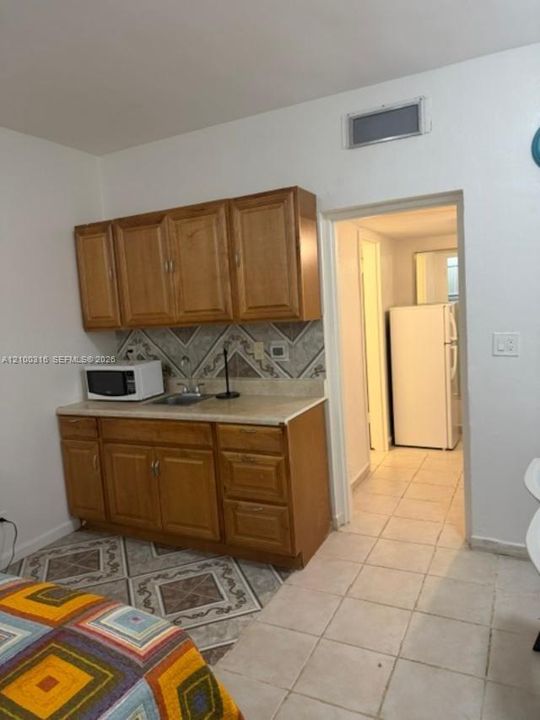 En Venta: $125,000 (0 camas, 1 baños, 320 Pies cuadrados)
