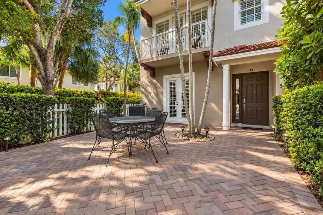 Courtyard/Patio