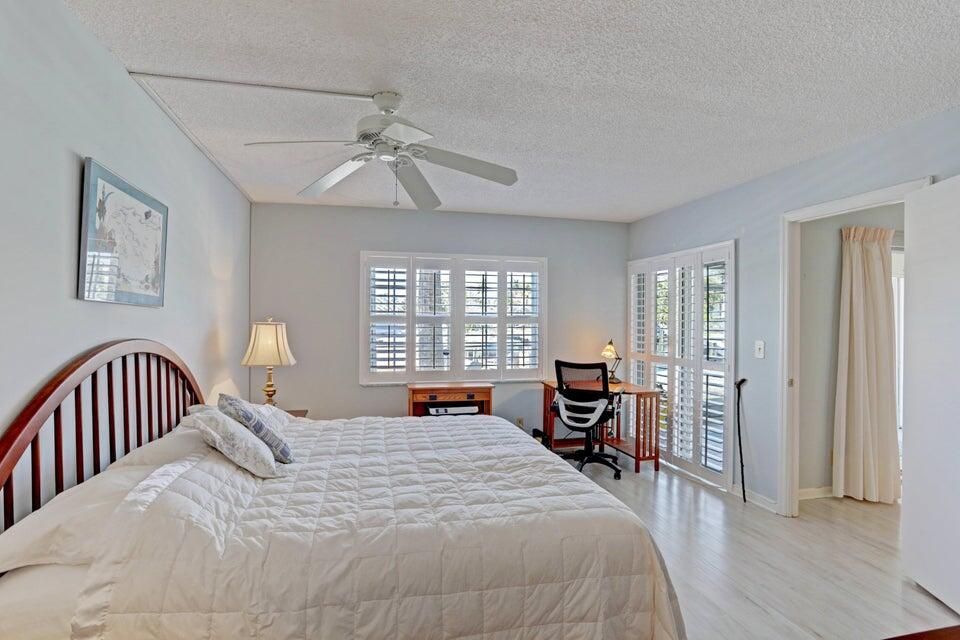 MASTER BED ROOM