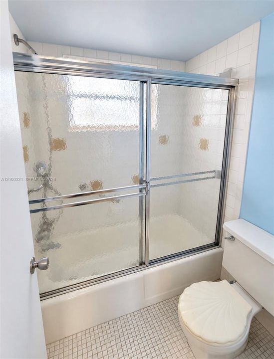 For Sale: $74,900 (1 beds, 1 baths, 783 Square Feet)