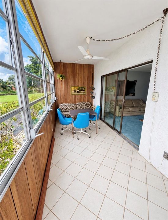 For Sale: $74,900 (1 beds, 1 baths, 783 Square Feet)