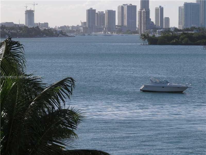 На продажу: $550,000 (1 спален, 1 ванн, 694 Квадратных фут)