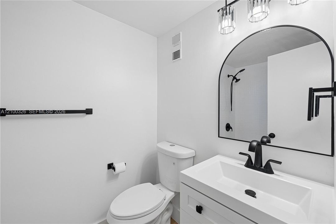 В аренду: $3,950 (2 спален, 2 ванн, 1000 Квадратных фут)