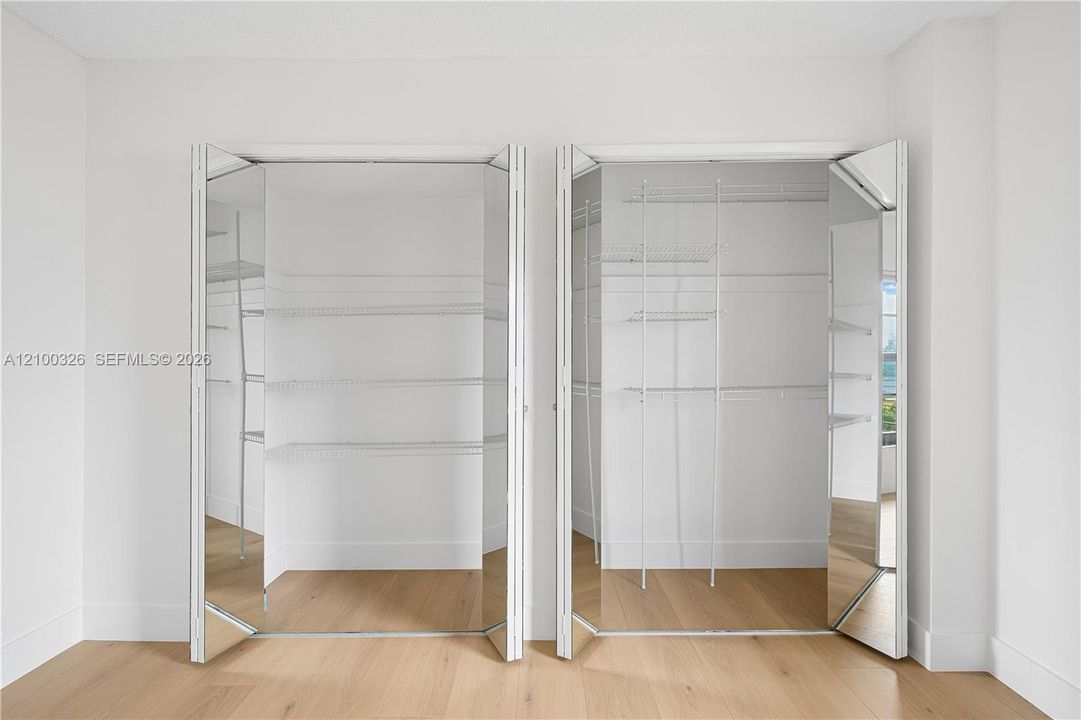 В аренду: $3,950 (2 спален, 2 ванн, 1000 Квадратных фут)