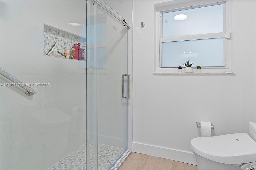 В аренду: $6,800 (3 спален, 2 ванн, 1331 Квадратных фут)