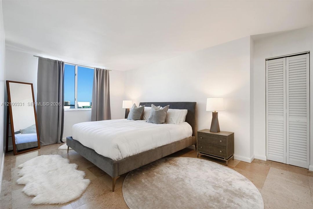 For Rent: $4,200 (2 beds, 2 baths, 1030 Square Feet)