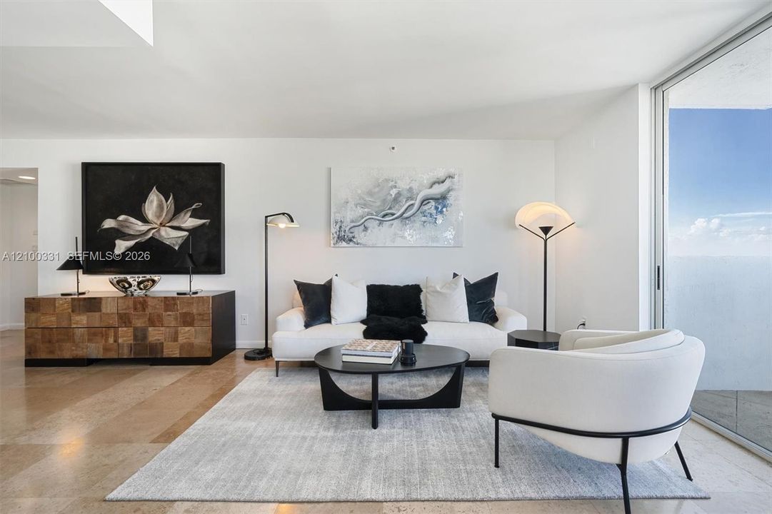 For Rent: $4,200 (2 beds, 2 baths, 1030 Square Feet)