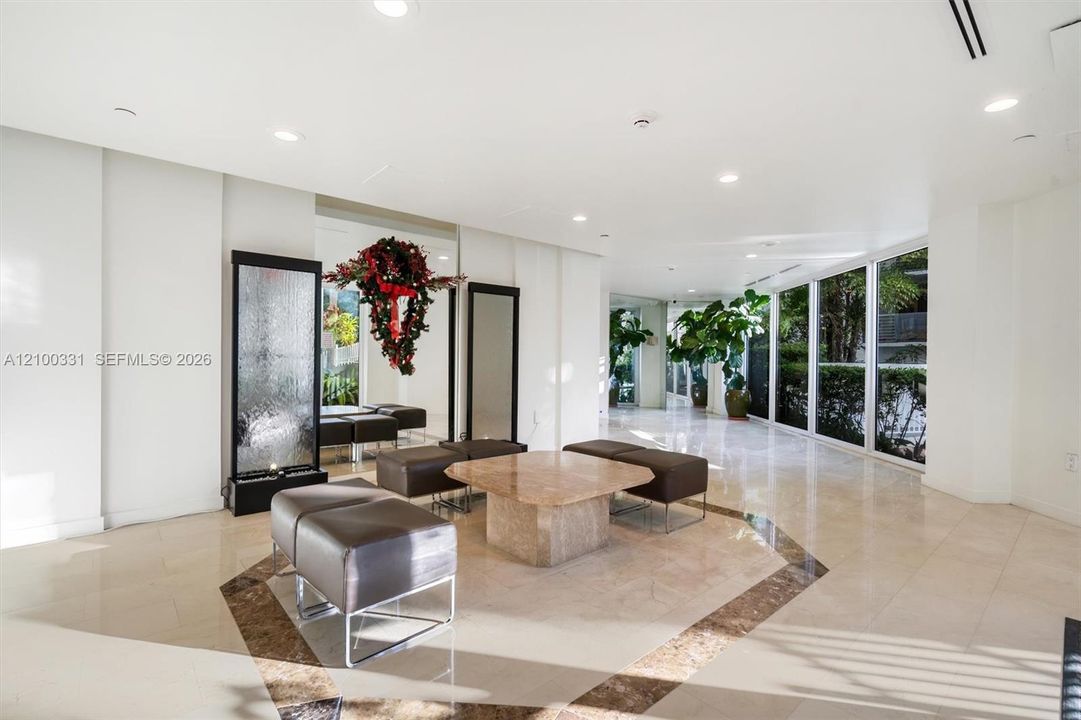 For Rent: $4,200 (2 beds, 2 baths, 1030 Square Feet)