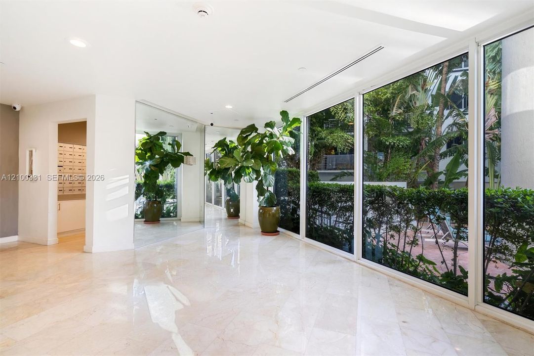 For Rent: $4,200 (2 beds, 2 baths, 1030 Square Feet)
