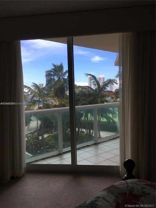 En Venta: $670,000 (2 camas, 2 baños, 1610 Pies cuadrados)