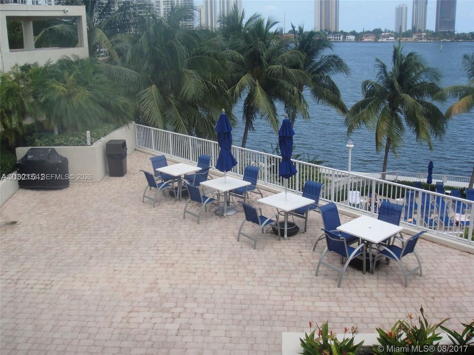 En Venta: $670,000 (2 camas, 2 baños, 1610 Pies cuadrados)