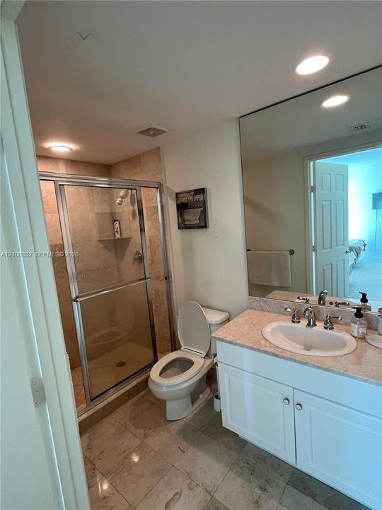 En Venta: $670,000 (2 camas, 2 baños, 1610 Pies cuadrados)