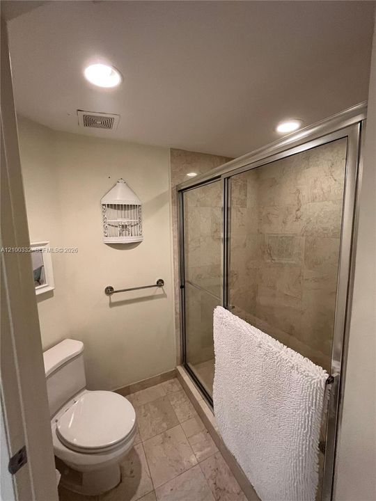 En Venta: $670,000 (2 camas, 2 baños, 1610 Pies cuadrados)
