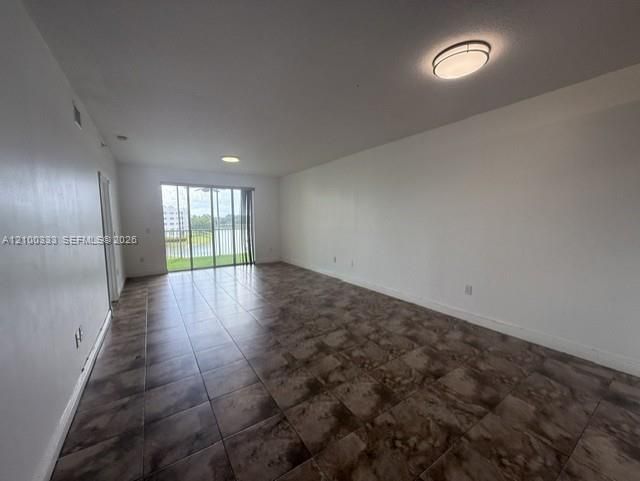 En Renta: $3,650 (3 camas, 2 baños, 1700 Pies cuadrados)
