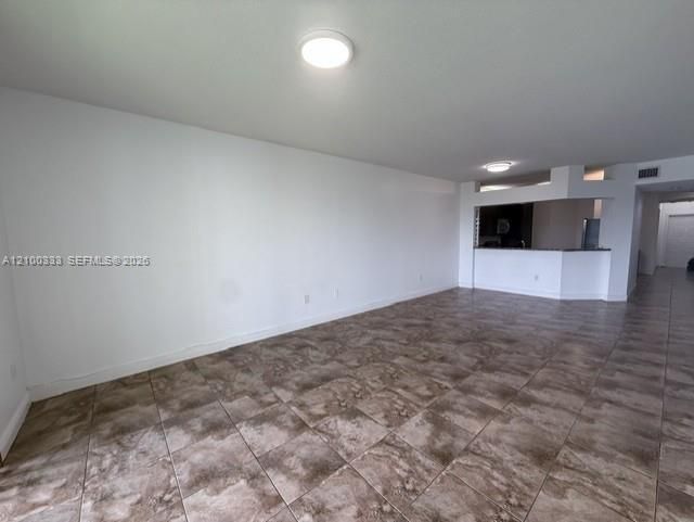 En Renta: $3,650 (3 camas, 2 baños, 1700 Pies cuadrados)