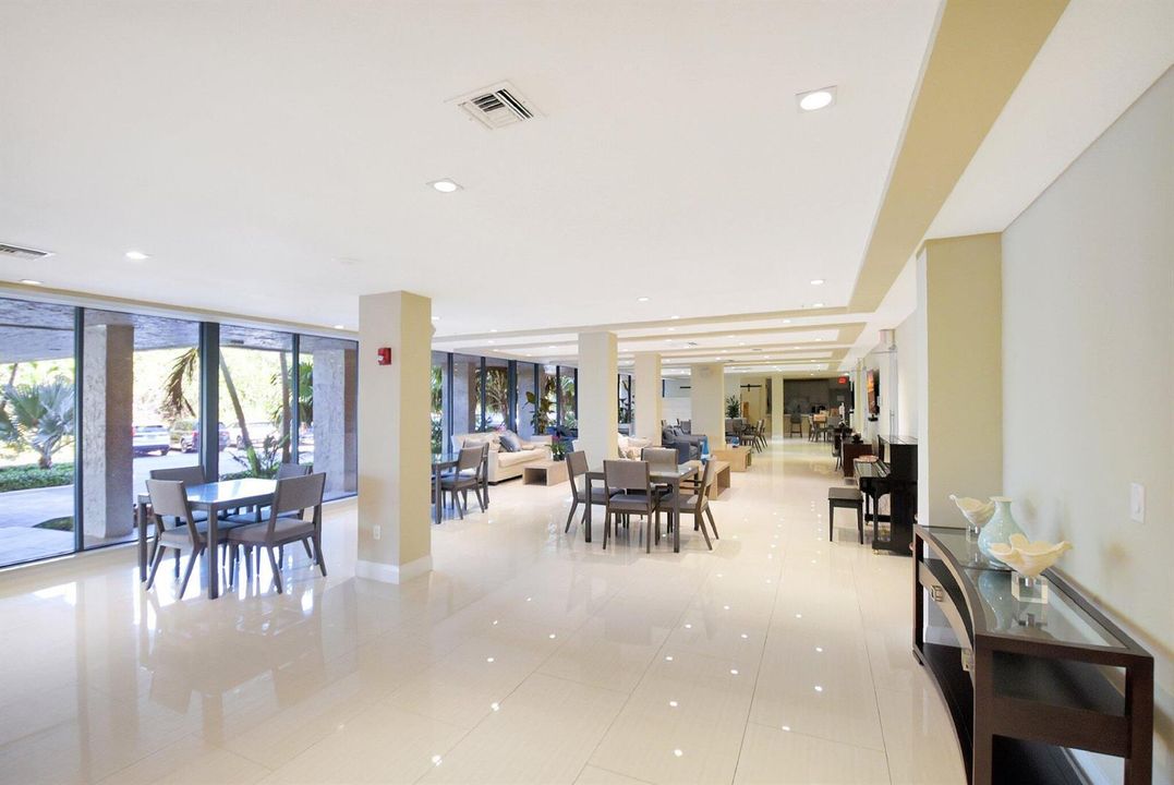 Elegant Resident Lounge