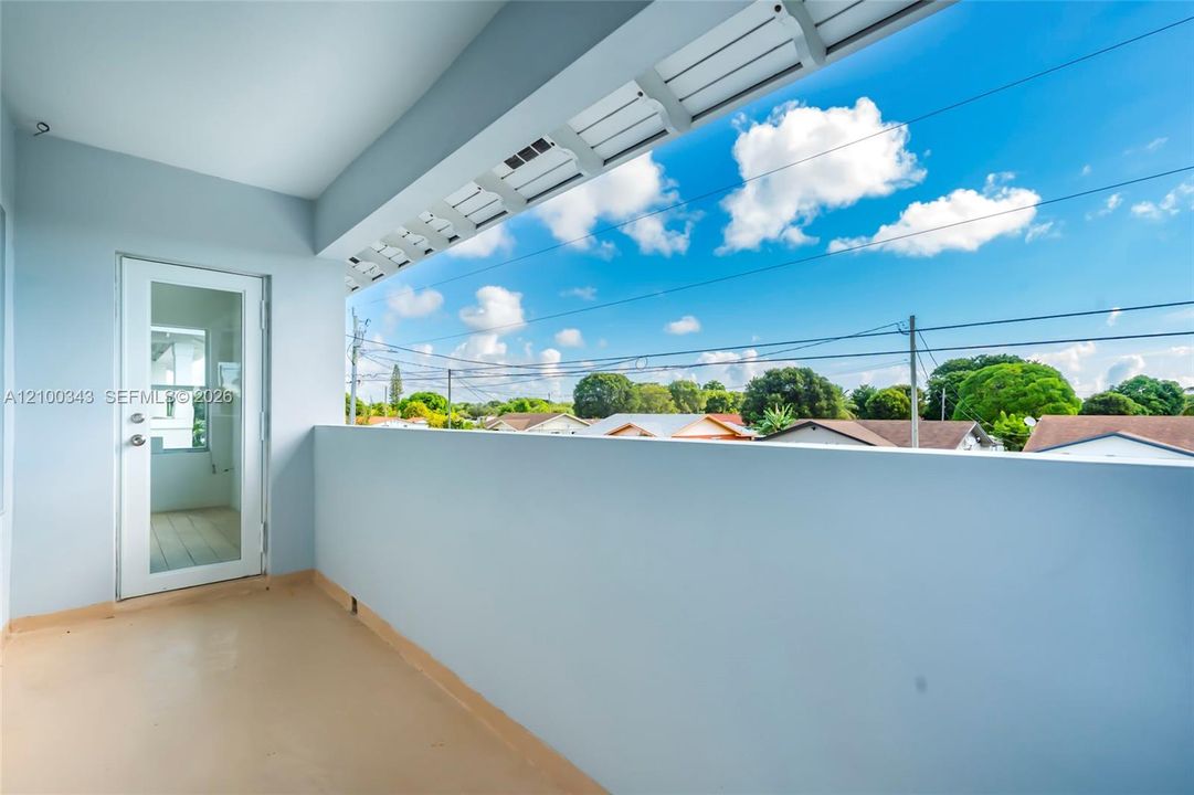 En Venta: $649,900 (4 camas, 2 baños, 1864 Pies cuadrados)