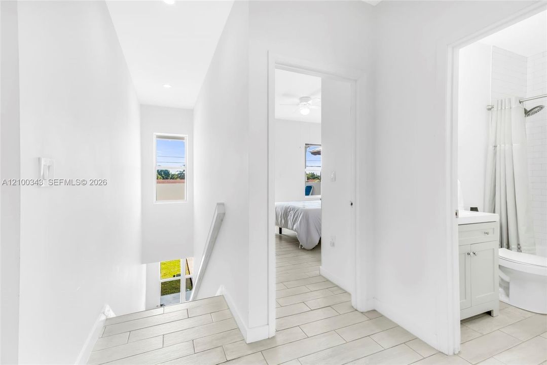 En Venta: $649,900 (4 camas, 2 baños, 1864 Pies cuadrados)