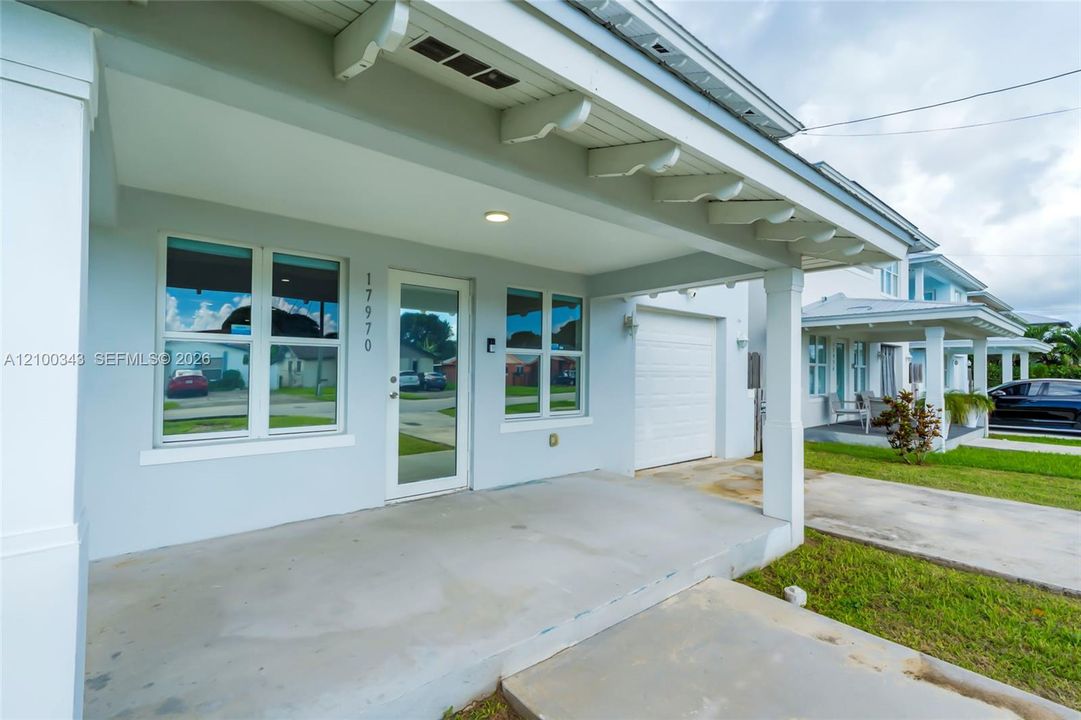 En Venta: $649,900 (4 camas, 2 baños, 1864 Pies cuadrados)