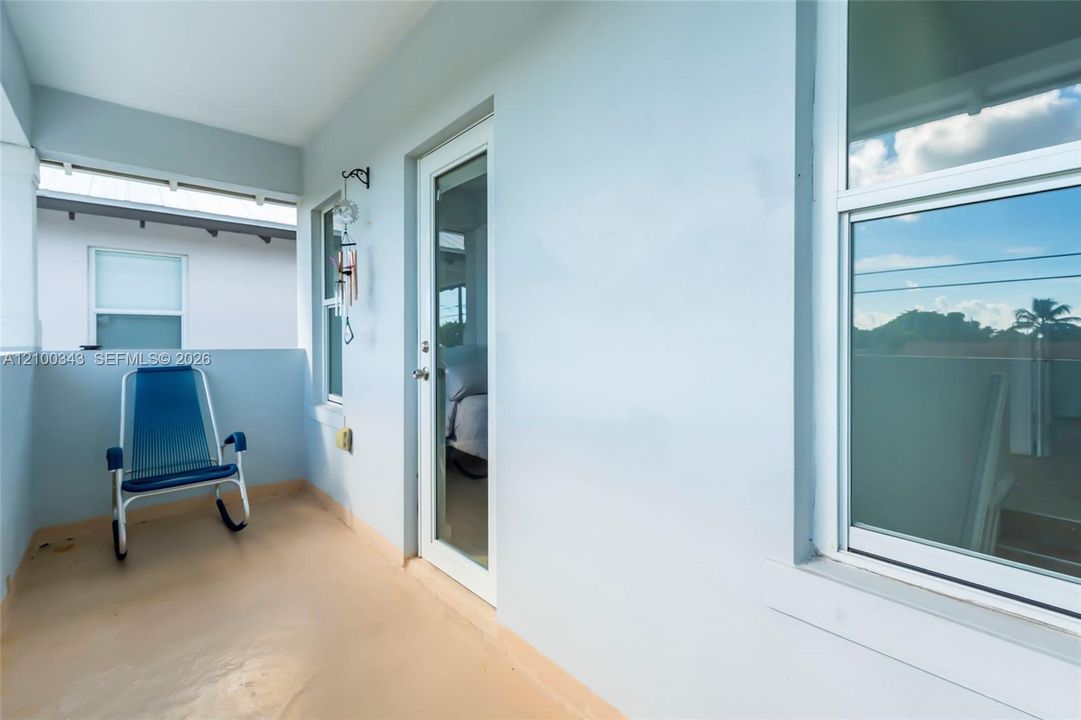 En Venta: $649,900 (4 camas, 2 baños, 1864 Pies cuadrados)