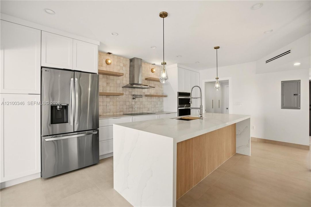 В аренду: $5,500 (3 спален, 3 ванн, 1746 Квадратных фут)