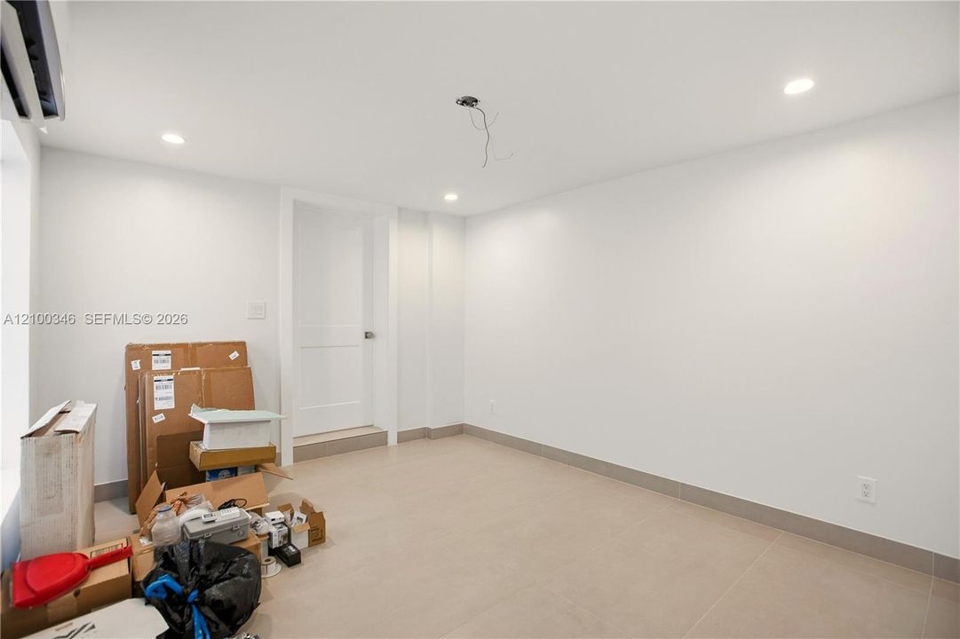 В аренду: $5,500 (3 спален, 3 ванн, 1746 Квадратных фут)