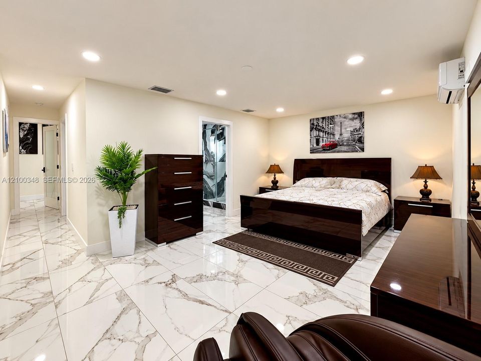 For Sale: $799,000 (4 beds, 3 baths, 2301 Square Feet)