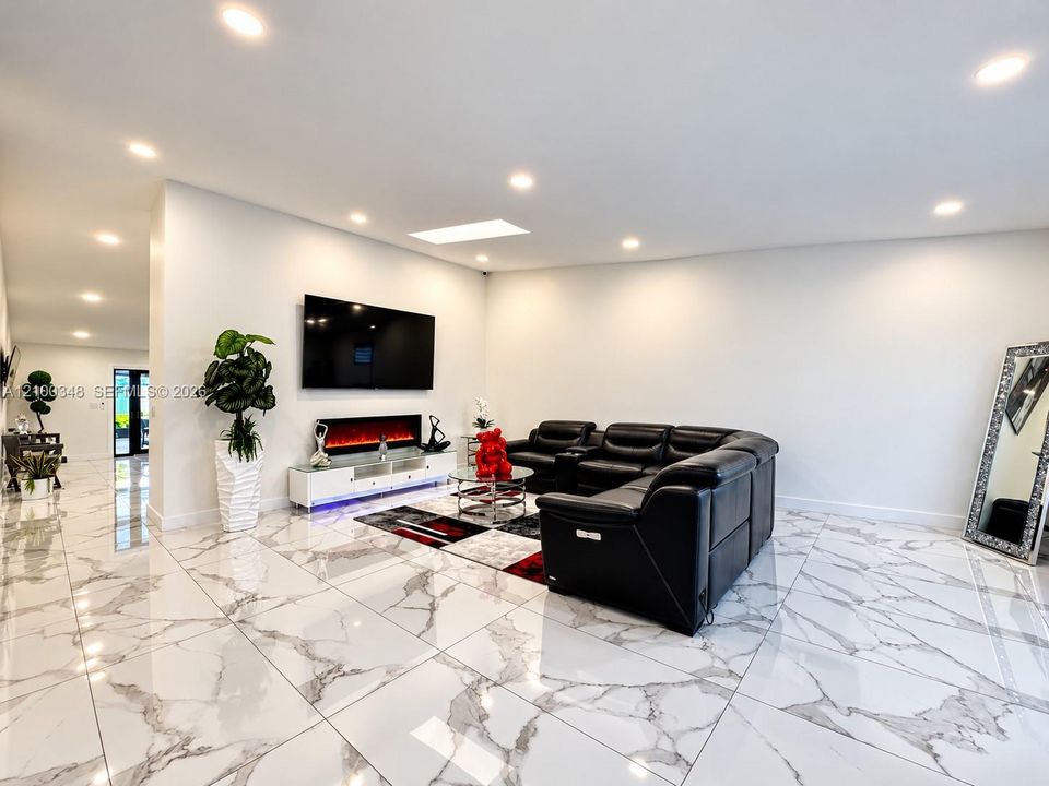 For Sale: $799,000 (4 beds, 3 baths, 2301 Square Feet)