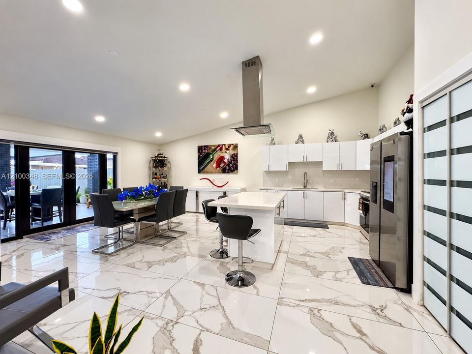 For Sale: $799,000 (4 beds, 3 baths, 2301 Square Feet)