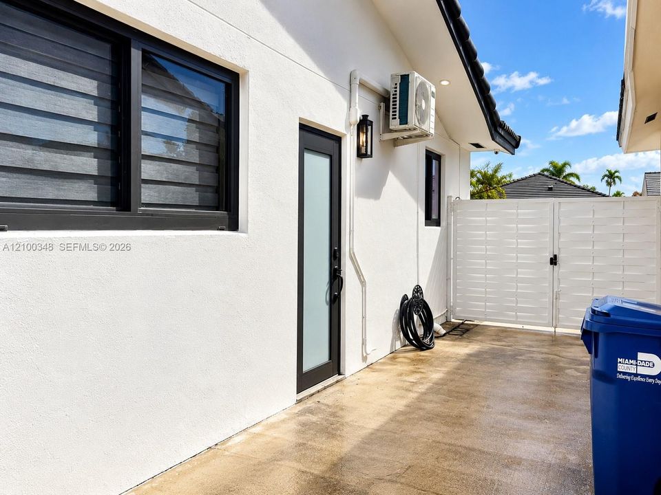 For Sale: $799,000 (4 beds, 3 baths, 2301 Square Feet)