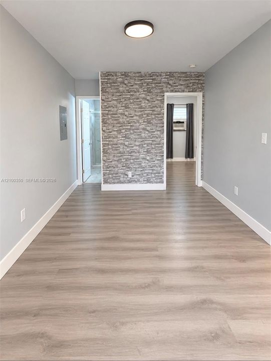 В аренду: $1,500 (1 спален, 1 ванн, 4683 Квадратных фут)