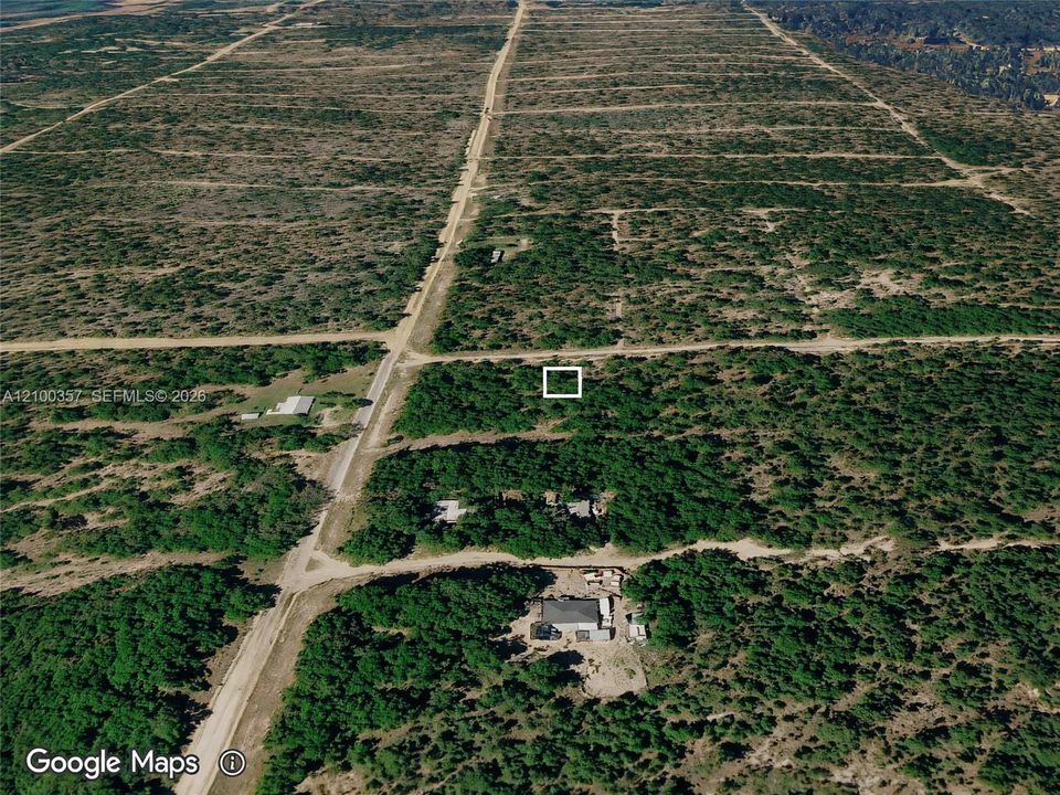 На продажу: $5,000 (0.09 acres)