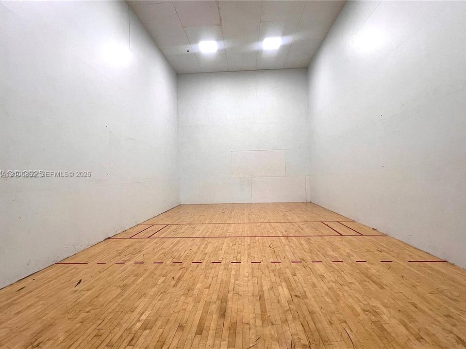В аренду: $2,100 (1 спален, 1 ванн, 743 Квадратных фут)